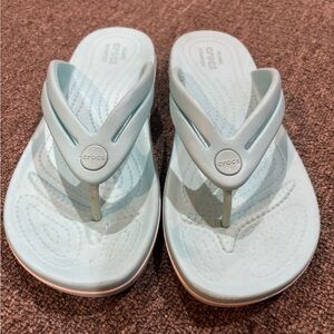 Crocs Crocband Flip Flops Thong Sandals Women’s Size 8 Light Blue Turquoise GUC